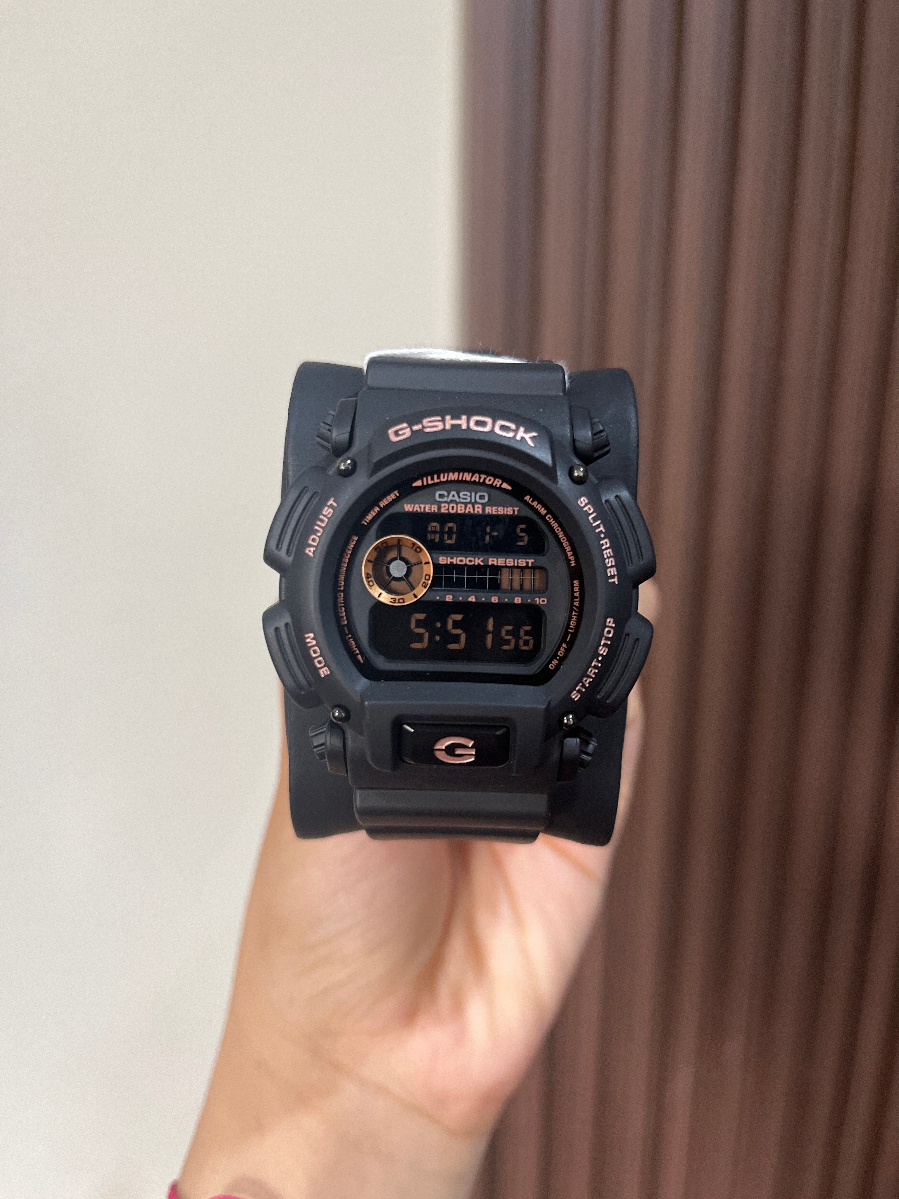CASIO HOMBRE DW-9052GBX-1A