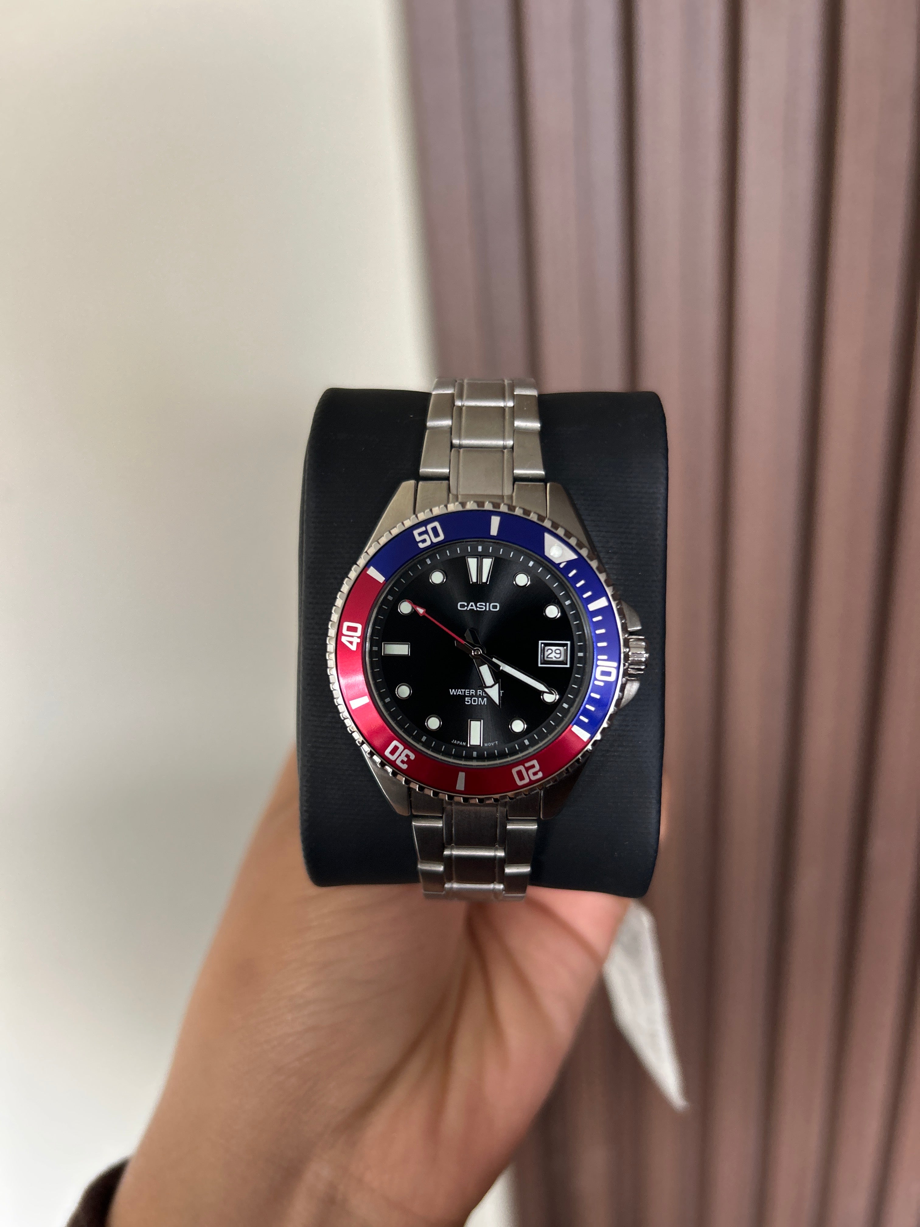 RELOJ CASIO HOMBRE 
MDV-10D