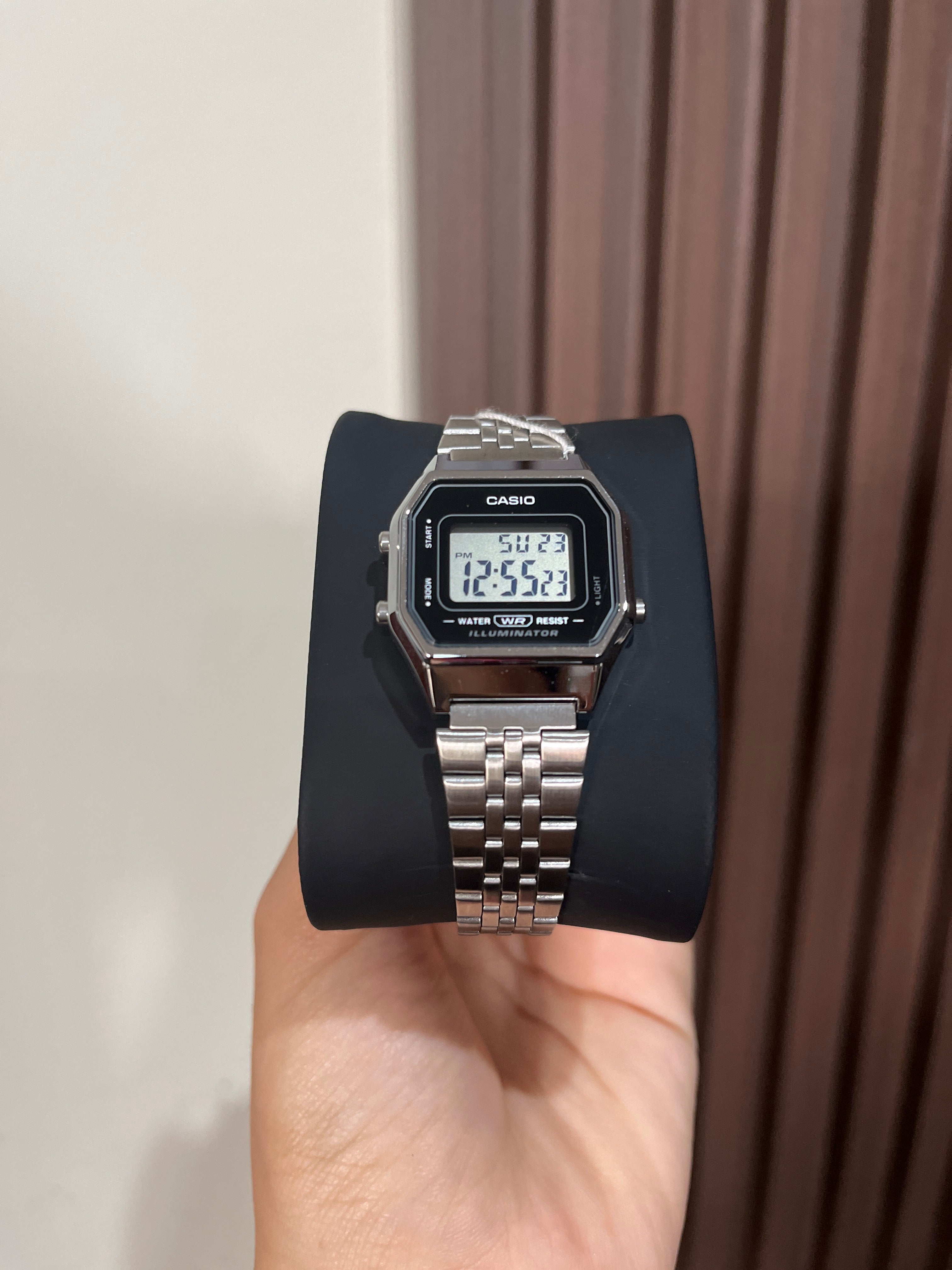CASIO DAMA LA680WA-1DF