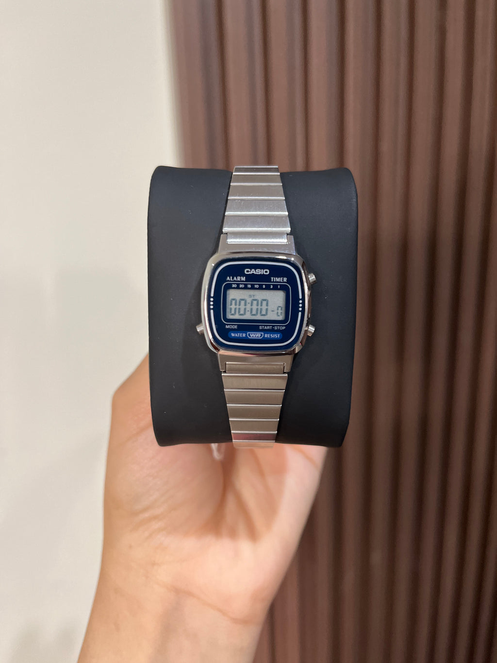 CASIO DAMA LA670WA-2D