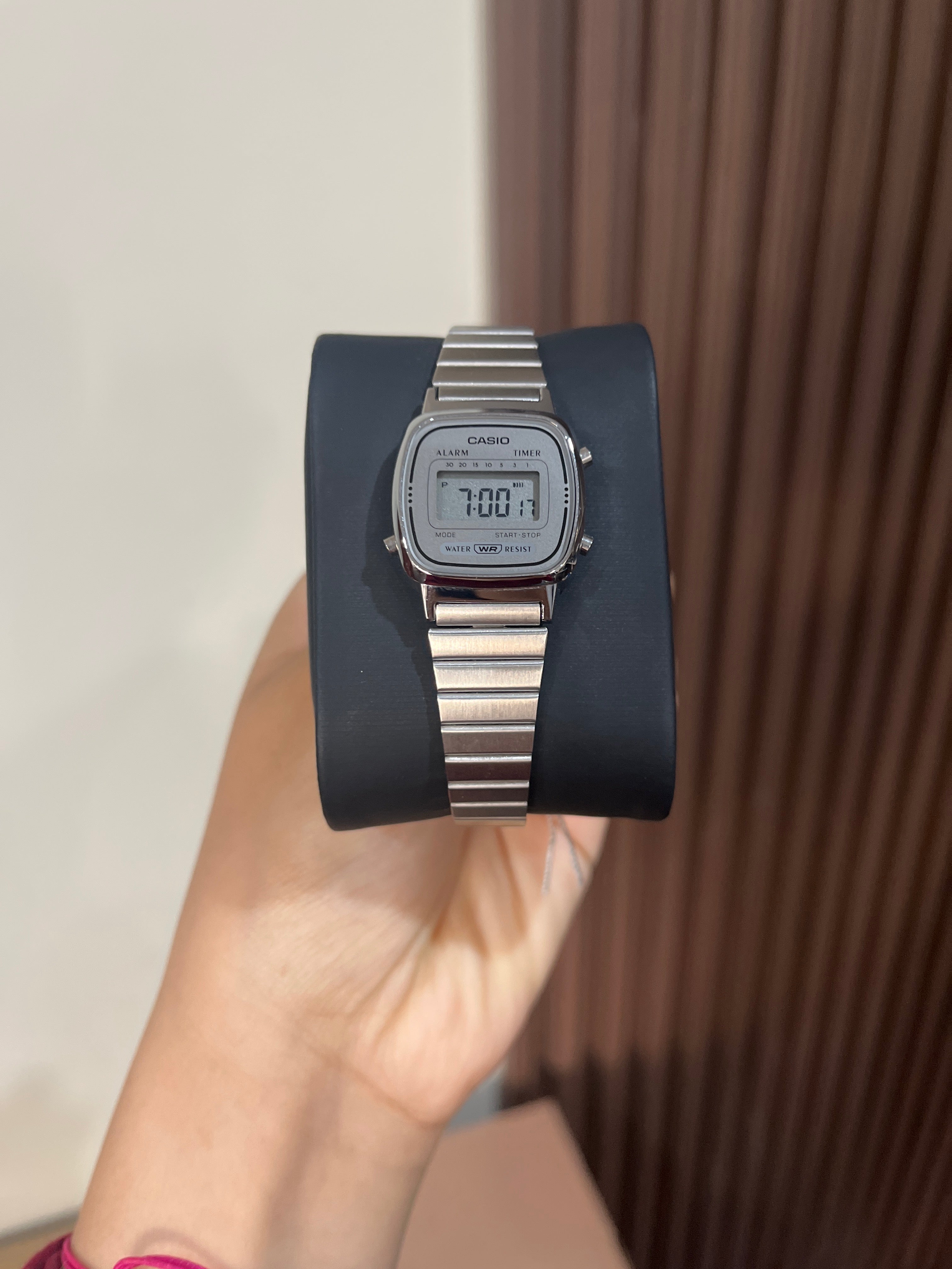 CASIO DAMA LA670WA-7D