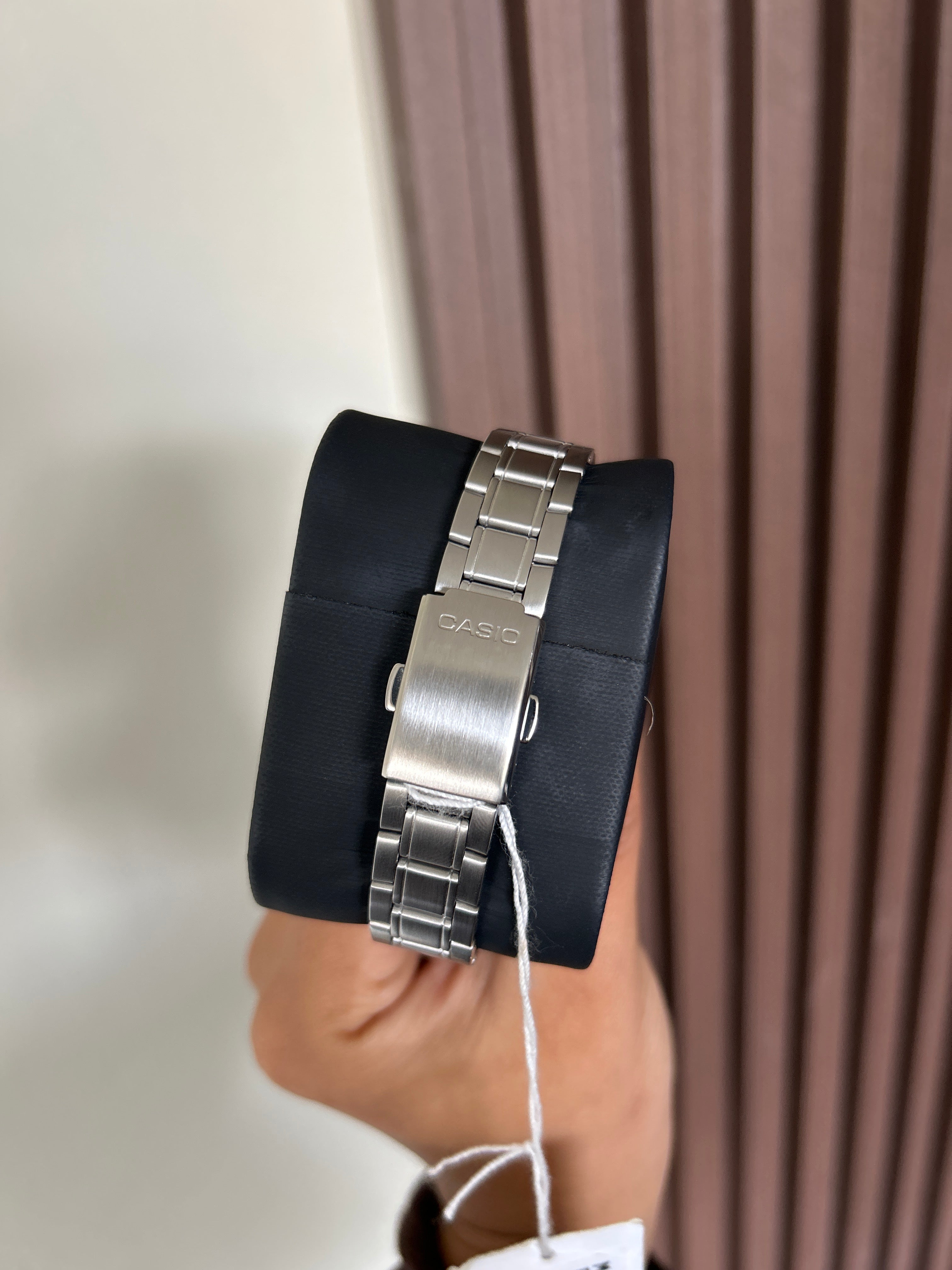 RELOJ CASIO HOMBRE 
MDV-10D