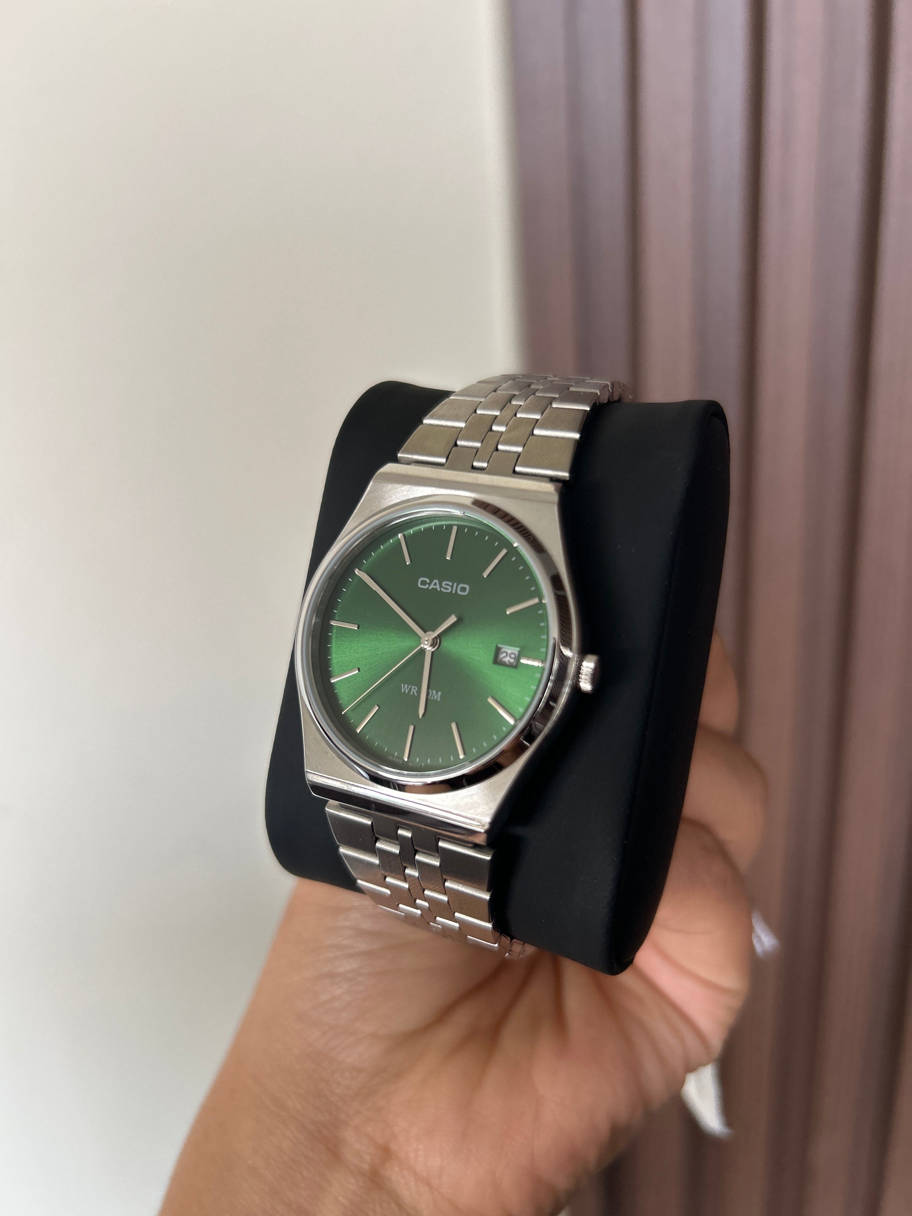 RELOJ CASIO HOMBRE 
B145D verde